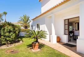 3 Bedroom Villa with Private Pool and Garden 3 Bedroom Villa with Private Pool and Garden