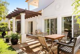 3 Bedroom Villa with Private Pool and Garden 3 Bedroom Villa with Private Pool and Garden