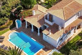 3 Bedroom Villa with Private Pool and Garden