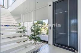 Vilamoura Luxury 4 Bedroom Villa for Rent