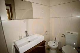 2 bedroom apartment in Rua das Doze Casas.