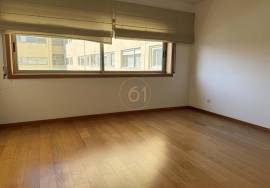 2+1 bedroom apartment for rent in Matosinhos Sul
