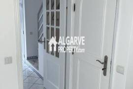 Two bedroom townhouse close to the beach and all amenities in Vilamoura, Algarve