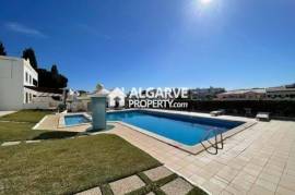 Two bedroom townhouse close to the beach and all amenities in Vilamoura, Algarve