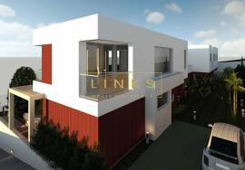 Contemporary 3-bedroom house in Funchal