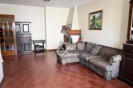 Large and Bright 3 Bedroom Apartment with Parking Space on Avenida Fernão de Magalhães, Porto Large and Bright 3 Bedroom Apartment with Parking Space on Avenida Fernão de Magalhães, Porto