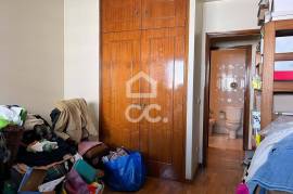 Large and Bright 3 Bedroom Apartment with Parking Space on Avenida Fernão de Magalhães, Porto Large and Bright 3 Bedroom Apartment with Parking Space on Avenida Fernão de Magalhães, Porto