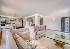 Renovated 4-Bedroom Villa | Heated Pool & Sea Views | Carvoeiro