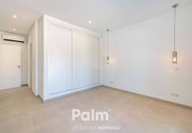 Renovated 4-Bedroom Villa | Heated Pool & Sea Views | Carvoeiro