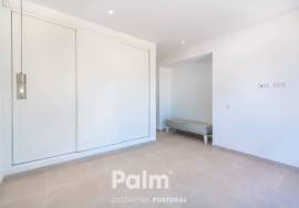 Renovated 4-Bedroom Villa | Heated Pool & Sea Views | Carvoeiro