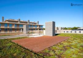 Luxury 4-Bedroom Apartment on the Seafront