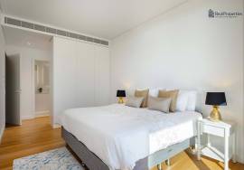 Luxury 4-Bedroom Apartment on the Seafront