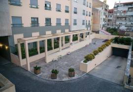 3 Bedroom Apartment | Private Condominium Páteo Sá Miranda | Alto de Sto. Amaro | Alcântara