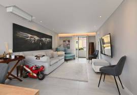 House T3+1 | Attic & Basement | Refurbished | Outdoor Patio | Mulberry | Estoril