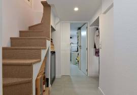 House T3+1 | Attic & Basement | Refurbished | Outdoor Patio | Mulberry | Estoril