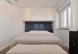 House T3+1 | Attic & Basement | Refurbished | Outdoor Patio | Mulberry | Estoril