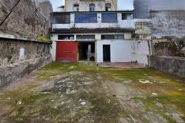 BUILDING IN THE CENTER OF FUNCHAL
