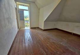 BUILDING IN THE CENTER OF FUNCHAL