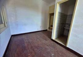 BUILDING IN THE CENTER OF FUNCHAL