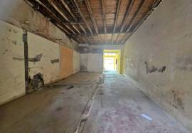 BUILDING IN THE CENTER OF FUNCHAL