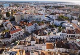 Tavira – Stylish 1+1 bedroom apartment with mezzanine in historic centre.