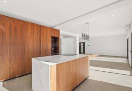 Carvoeiro – Renovated 4-Bedroom Villa with Private Heated Pool and Sea Views