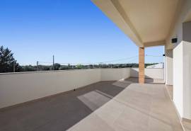 Carvoeiro – Renovated 4-Bedroom Villa with Private Heated Pool and Sea Views