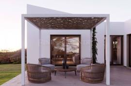 Almancil – Prime plot with approved villa project with pool, walking distance to amenities