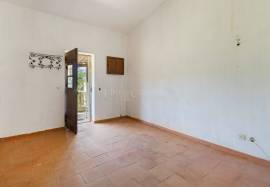 Almancil – Prime plot with approved villa project with pool, walking distance to amenities