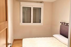 Sale and rental of a flat in Campello (Alicante).