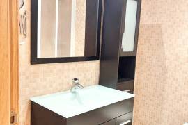 Sale and rental of a flat in Campello (Alicante).