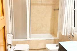 Sale and rental of a flat in Campello (Alicante).