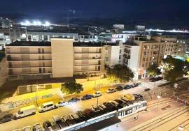 Sale and rental of a flat in Campello (Alicante).