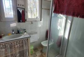 A True Haven Of Peace By The Water, This Beautiful House Offers 95 M2 Of Living Space On 1768 M2 Of Land.