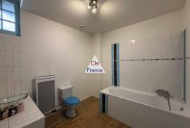 Town House with Outbuilding an Huge Potential Town House with Outbuilding an Huge Potential