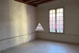 Town House with Outbuilding an Huge Potential Town House with Outbuilding an Huge Potential