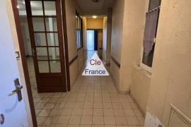 Town House with Outbuilding an Huge Potential Town House with Outbuilding an Huge Potential