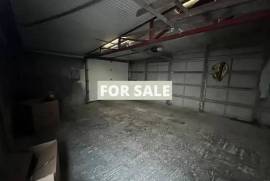 Town House with Neat Garden Town House with Neat Garden