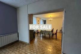 Town House with Neat Garden Town House with Neat Garden