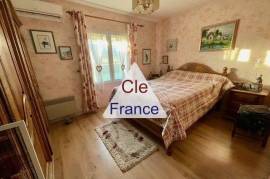 Single Storey Villa With Garden by the Coast Single Storey Villa With Garden by the Coast