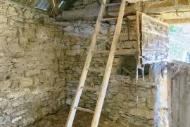 Barn to Renovate in Great Location with Beautiful Mountain Views