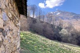 Barn to Renovate in Great Location with Beautiful Mountain Views