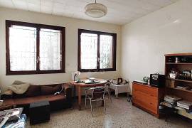 Town House with Neat Garden Town House with Neat Garden