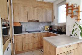 Town House with Neat Garden Town House with Neat Garden