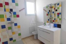 Town House with Neat Garden Town House with Neat Garden