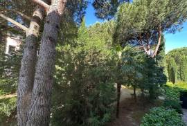 Ground Floor Apartment with Lovely Garden