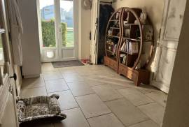 Lovely Villa with Pool in Parkland Gardens Lovely Villa with Pool in Parkland Gardens