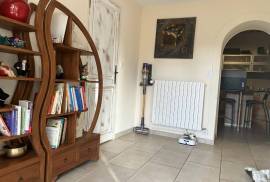 Lovely Villa with Pool in Parkland Gardens Lovely Villa with Pool in Parkland Gardens