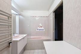 Paris Apartment with Garden in 18th Arrondissement Paris Apartment with Garden in 18th Arrondissement