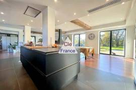 Large Detached Country House, Ideal Family Home